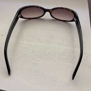 Anne Klein Accessories - Anne Klein tortoise shell sunglasses Anne Klein Accessories - Anne Klein tortoise shell sunglasses